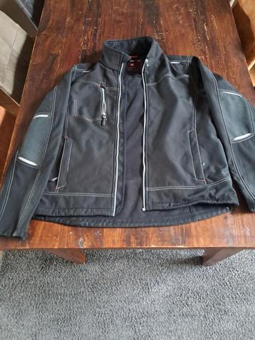Werkkleding Softshell jas van ID identity.   beschikbaar voor biedingen