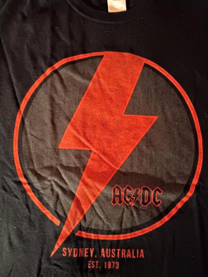 AC/DC t-shirt XL, Kleding | Heren, T-shirts, Zo goed als nieuw, Maat 56/58 (XL), Zwart, Ophalen of Verzenden