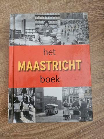 Het Maastricht Boek, G. Jaegers, hardcover beschikbaar voor biedingen