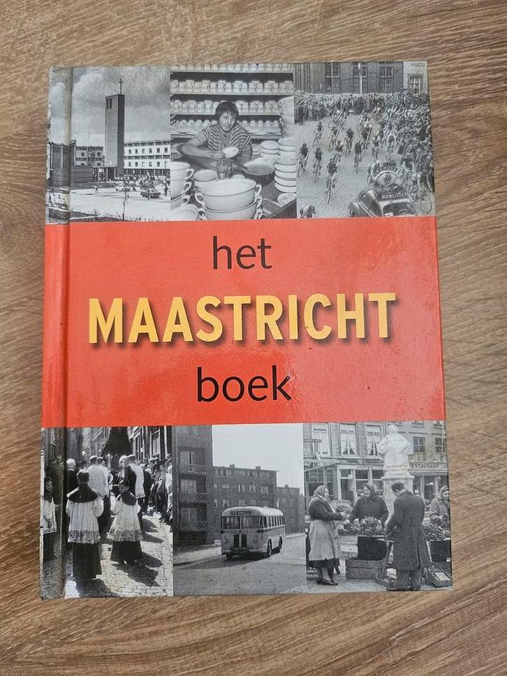 Het Maastricht Boek, G. Jaegers, hardcover, Boeken, Geschiedenis | Stad en Regio, Gelezen, 20e eeuw of later, Ophalen of Verzenden