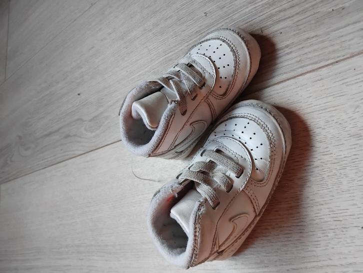 Nike maat 18,5, Kinderen en Baby's, Babykleding | Schoentjes en Sokjes, Gebruikt, Jongetje of Meisje, Schoentjes, Ophalen of Verzenden
