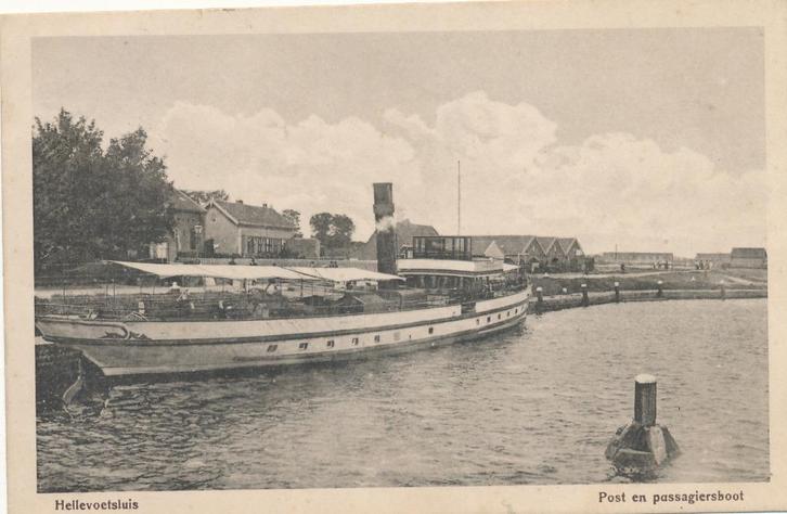 1183  Hellevoetsluis  post en passagiersboot, Verzamelen, Ansichtkaarten | Nederland, Zuid-Holland, Voor 1920, Ophalen of Verzenden