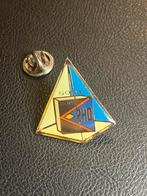 Sony 2HD Speldje/Pin, Verzamelen, Nieuw, Ophalen of Verzenden, Speldje of Pin, Nvt