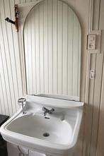 Wastafel met spiegel en kraan in jaren 30 stijl, Gebruikt, Wastafelkast, 50 tot 75 cm, 50 tot 100 cm