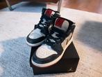 Jordan Kids Air Jordan 1 Mid SE "Take Flight" maat 38,5, Ophalen of Verzenden, Zo goed als nieuw, Schoenen