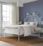 Zeer mooi Ikea Leirvik 2-persoons bed. Witte spijlen.140x200, Huis en Inrichting, Slaapkamer | Bedden, Ophalen, Wit, Tweepersoons
