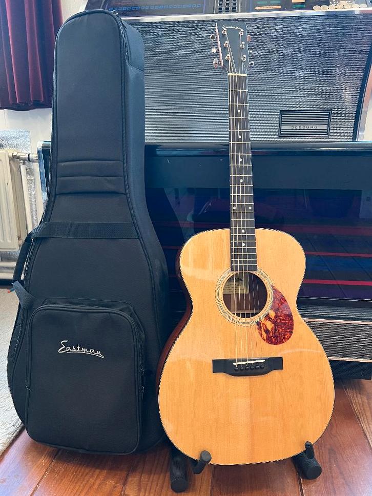 Gitaar Eastman E1 OM Deluxe incl. gigbag, Muziek en Instrumenten, Snaarinstrumenten | Gitaren | Akoestisch, Zo goed als nieuw