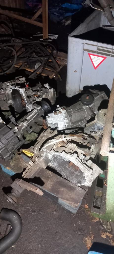 versnellingsbak transporter  t4 2.5 tdi , 1.9 td, 2.0 2.4d, Auto-onderdelen, Transmissie en Toebehoren, Volkswagen, Gebruikt, Ophalen of Verzenden