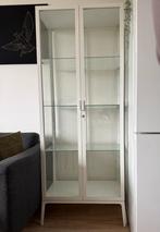Vitrine kast Ikea, Huis en Inrichting, Kasten | Vitrinekasten, Ophalen, 50 tot 100 cm, Zo goed als nieuw, 150 tot 200 cm