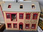 Leuk houten poppenhuis, Ophalen of Verzenden, Gebruikt, Poppenhuis