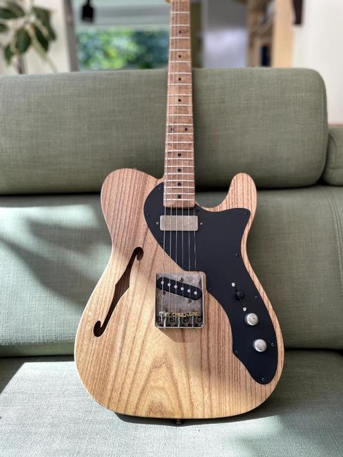 Telecaster thinline met mini Humbucker, Muziek en Instrumenten, Snaarinstrumenten | Gitaren | Elektrisch, Zo goed als nieuw, Semi-solid body
