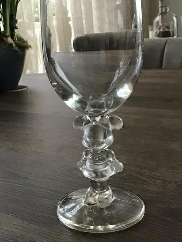 2 Disney Glazen: Mickey/Minnie Mouse Wijnglas & IJscoupe beschikbaar voor biedingen