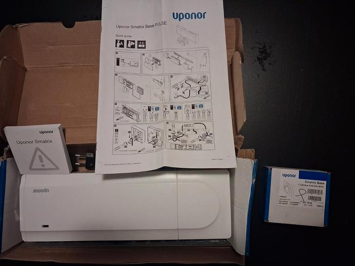 Diverse Vloerverwarmingregelingen uponor, watts, wth umr2.0, Doe-het-zelf en Verbouw, Verwarming en Radiatoren, Zo goed als nieuw