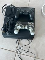 Well-Maintained  PS4 with 2 Controllers, Spelcomputers en Games, Spelcomputers | Sony PlayStation 4, Ophalen of Verzenden, Zo goed als nieuw
