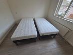Bed, 2 persoons of 2x 1 persoons, in nieuw staat, Huis en Inrichting, Slaapkamer | Boxsprings, Ophalen, Zo goed als nieuw, Eenpersoons