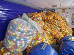 heel veel ballen voor een ballenbak, fotoshoot carnaval, Hobby en Vrije tijd, Ophalen, Zo goed als nieuw