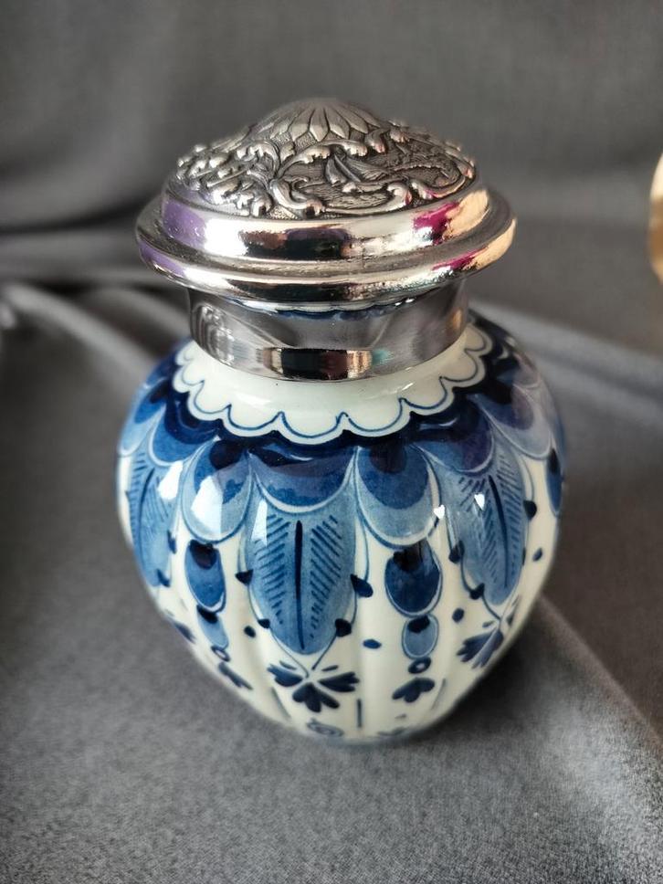 Delfts Blauw Potje met Zilverenkleurige Dop, Antiek en Kunst, Antiek | Keramiek en Aardewerk, Ophalen of Verzenden