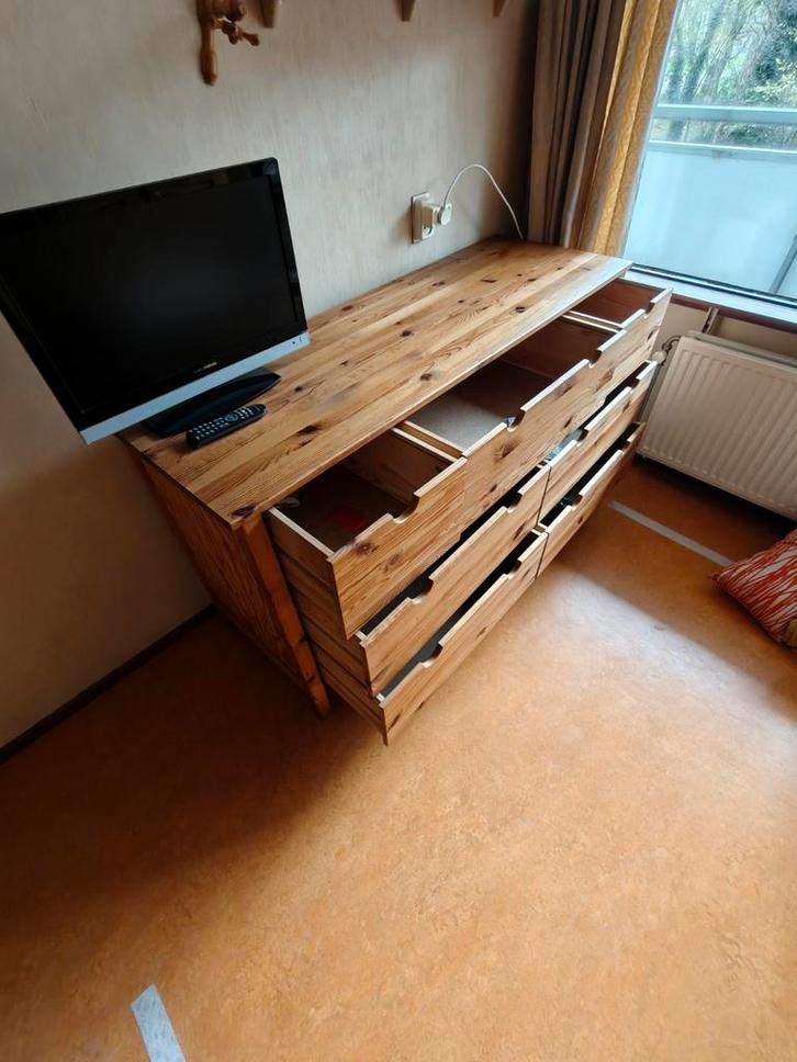 Mooi massief houten dressoir - 150cm breed, Huis en Inrichting, Kasten | Dressoirs, Zo goed als nieuw, 100 tot 150 cm, 50 tot 75 cm