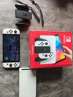 Nintendo Switch OLED, Spelcomputers en Games, Spelcomputers | Nintendo Switch, Ophalen of Verzenden, Zo goed als nieuw, Met 2 controllers