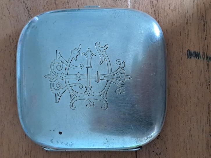 Zilveren sigaretten etui, Antiek en Kunst, Antiek | Goud en Zilver, Zilver, Ophalen of Verzenden