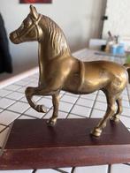 Koper paard beeld, Ophalen, Koper