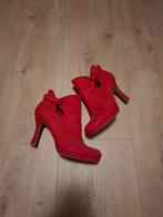 Tamaris enkellaarsjes rood - als nieuw!, Tamaris, Lage of Enkellaarzen, Ophalen of Verzenden, Zo goed als nieuw