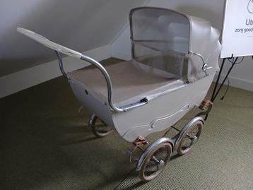 van Delft grijze kinderwagen vintage voor de liefhebber beschikbaar voor biedingen