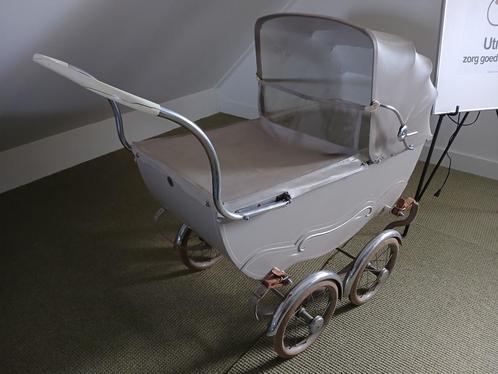 van Delft grijze kinderwagen vintage voor de liefhebber, Kinderen en Baby's, Kinderwagens en Combinaties, Gebruikt, Kinderwagen