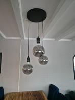 2 lights & living hanglampen met lampen bollen., Huis en Inrichting, Lampen | Hanglampen, Ophalen of Verzenden, Zo goed als nieuw