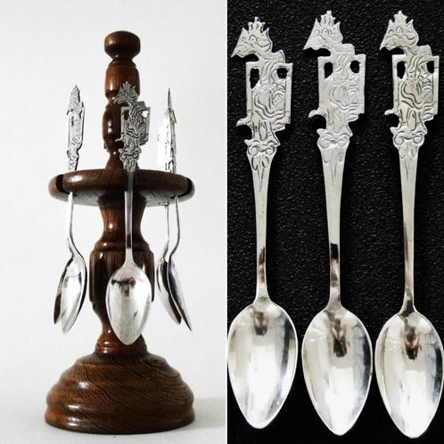 Een lepelrekje met 6 zilveren wajang lepeltjes zilver, Antiek en Kunst, Antiek | Goud en Zilver, Zilver, Ophalen of Verzenden