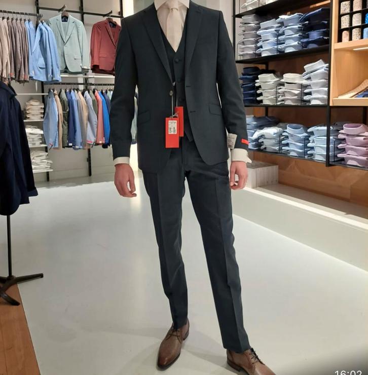 DIGEL Trouwpak 3 Delig, Nieuwstaat Compleet Stropdas /Pochet, Kleding | Heren, Trouwkleding en Trouwaccessoires, Zo goed als nieuw