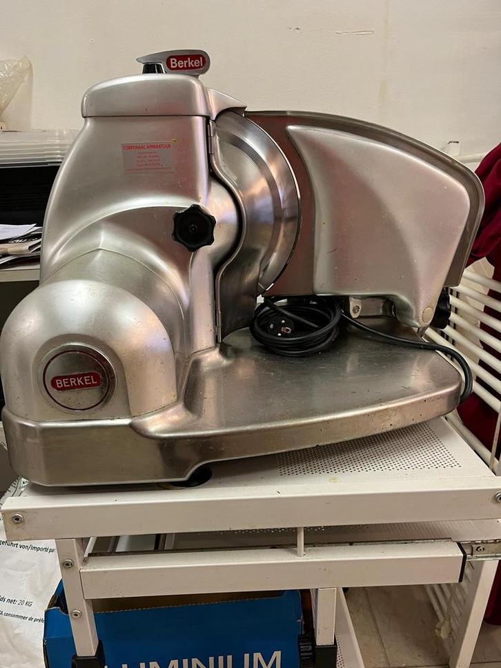 Inboedel en Berkel snijmachine model 834, Zakelijke goederen, Horeca | Keukenapparatuur, Bakkerij en Slagerij, Gebruikt, Ophalen