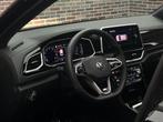 Volkswagen T-Roc 1.5 TSI R-Line Panorama Led IQ Camera Virtu, Voorwielaandrijving, 4 cilinders, 150 pk, Zwart