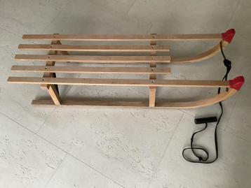Houten slee 1 meter , hout , met trekkoord beschikbaar voor biedingen