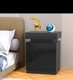 Nachtkastje met (verborgen ruimtes), Huis en Inrichting, Ophalen of Verzenden, Nieuw