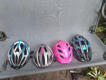 Fietshelmen per stuk €10 beschikbaar voor biedingen