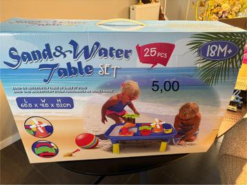 Water of zand tafel beschikbaar voor biedingen