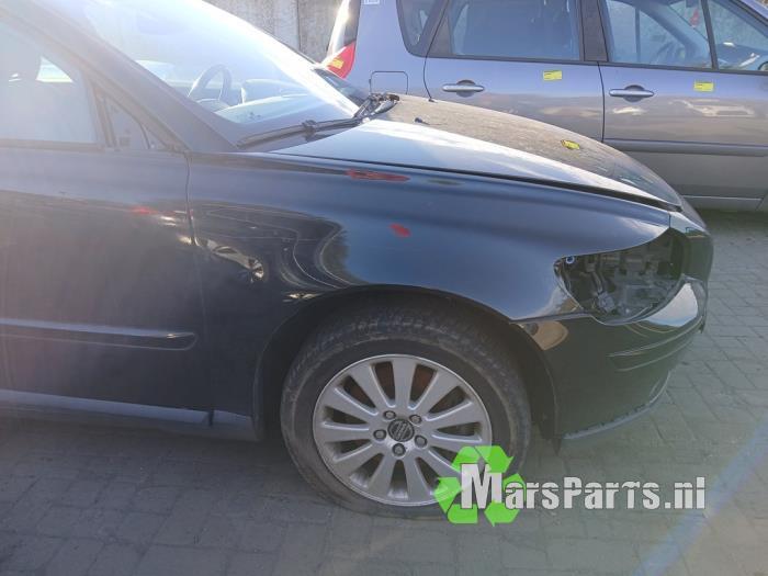 Scherm rechts-voor van een Volvo V50, Auto-onderdelen, Carrosserie en Plaatwerk, Volvo, Gebruikt, 3 maanden garantie, Ophalen of Verzenden