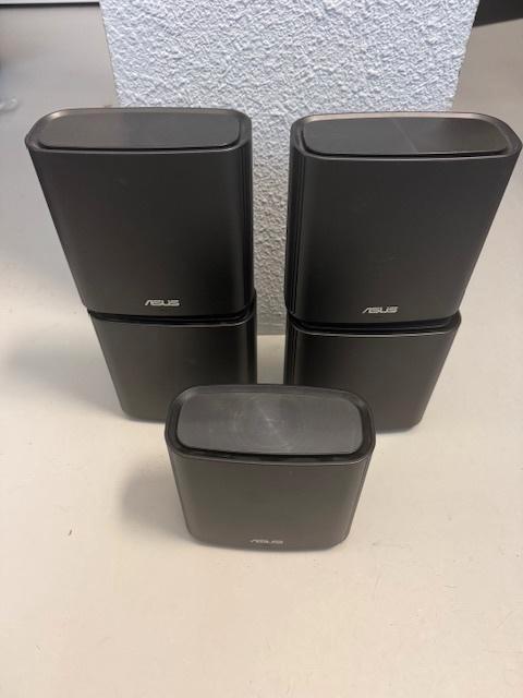 Mesh netwerk Asus CT8 (Gigabit), Computers en Software, Routers en Modems, Zo goed als nieuw, Router met modem, Ophalen