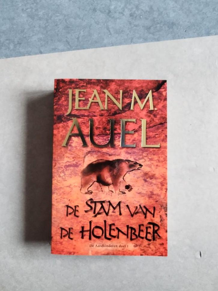 De stam van de holenbeer - Jean M. Auel, Boeken, Overige Boeken, Zo goed als nieuw, Ophalen of Verzenden