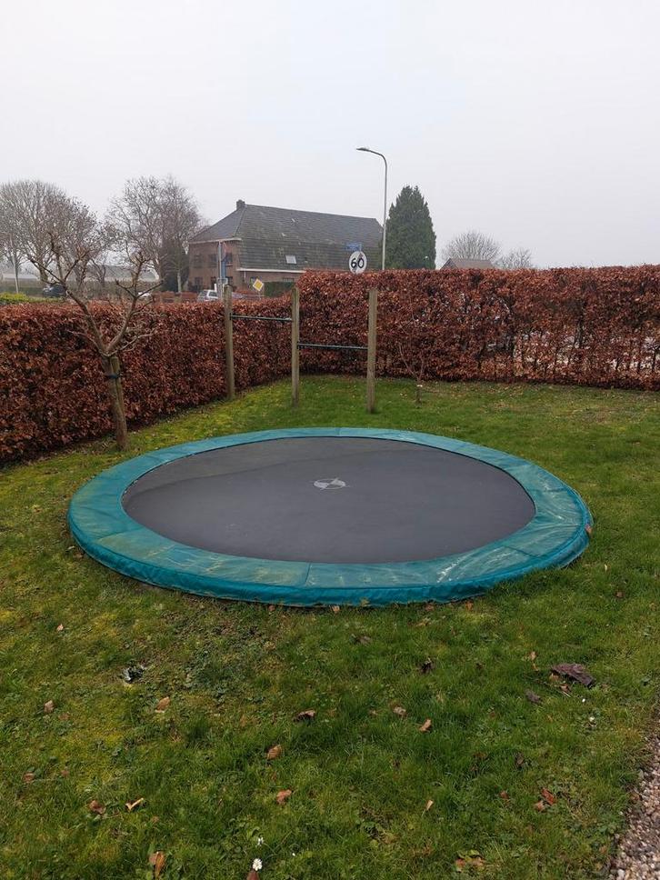 Berg Trampoline - Veel springplezier!, Kinderen en Baby's, Speelgoed | Buiten | Trampolines, Gebruikt, Ophalen of Verzenden