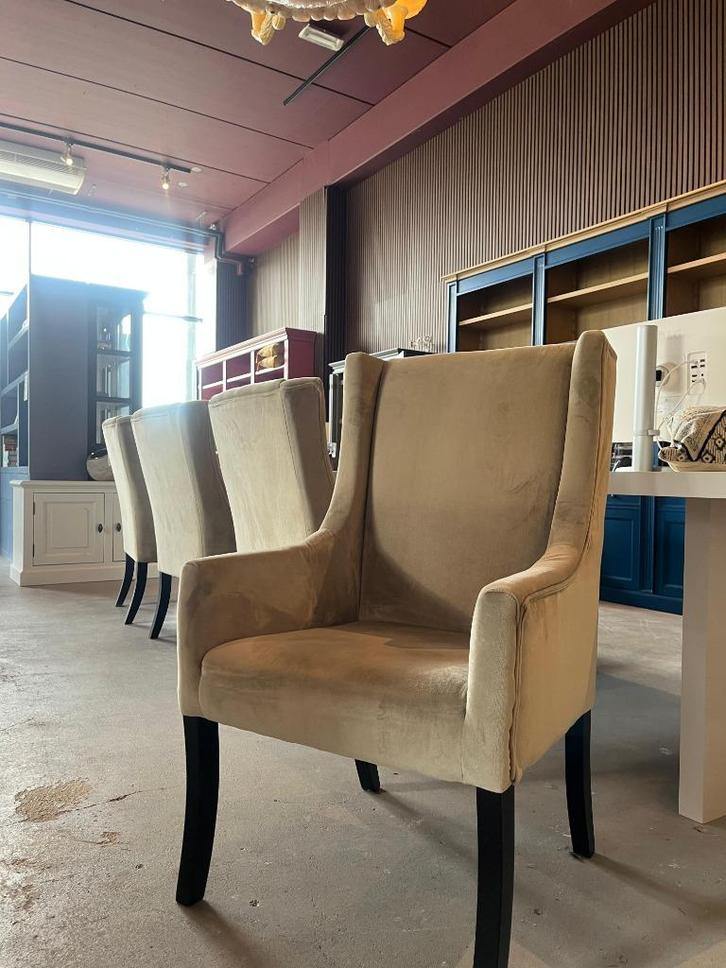 6x Luxe eetkamerstoel showmodel beige velvet stof - NU €1000, Huis en Inrichting, Stoelen, Zo goed als nieuw, Vijf, Zes of meer stoelen