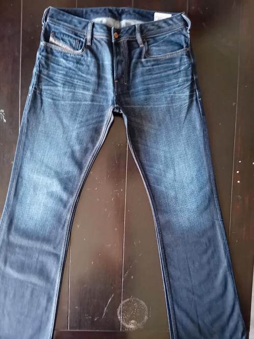 ZGAN CLASSIC DIESEL ZATHAN REGULAR BOOTCUT JEANS SIZE 33/34!, Kleding | Heren, Spijkerbroeken en Jeans, Zo goed als nieuw, W33 - W34 (confectie 48/50)