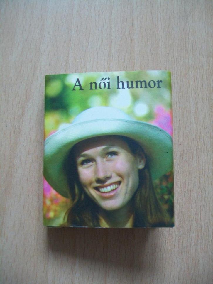 Mini boek Hongaars A nöi humor Vrouwelijke humor 5 x 6 cm, Boeken, Taal | Overige Talen, Nieuw, Ophalen of Verzenden
