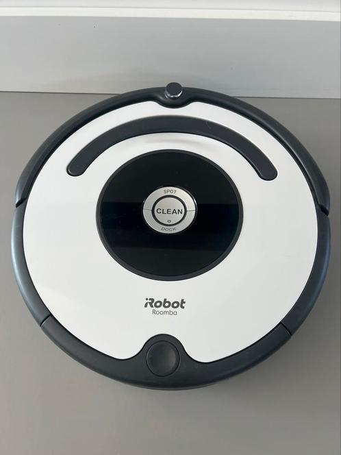 iRobot Roomba model 675, Witgoed en Apparatuur, Stofzuigers, Gebruikt, Stofzuiger, Minder dan 1200 watt, Ophalen