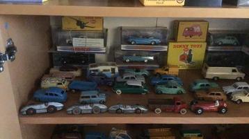 DINKY TOYS KAST VOL ZIE MIJN ADVERTENTIES “VAN ALLES WAT” beschikbaar voor biedingen