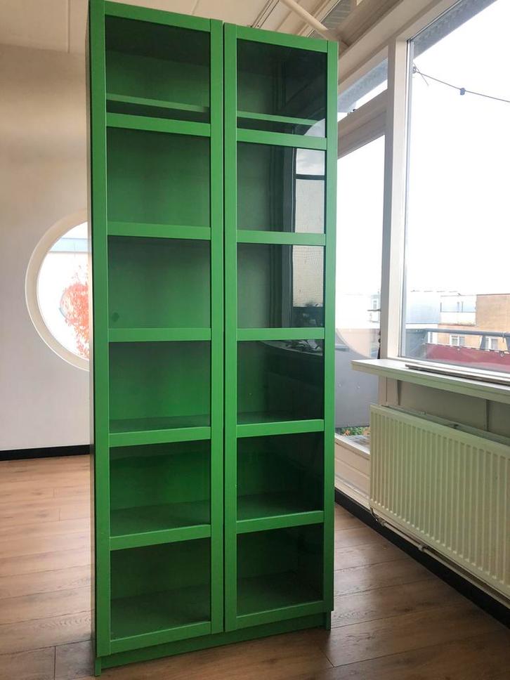 Hippe felgroene vitrinekast, Huis en Inrichting, Kasten | Vitrinekasten, Zo goed als nieuw, 150 tot 200 cm, 25 tot 50 cm, Ophalen