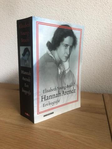 Hanna Ahrendt Een Biografie 1e druk 2005. beschikbaar voor biedingen