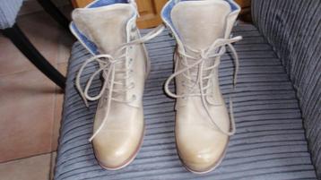 nieuw Dames schoenen mt 39 ANN ROCKS beige met veter en rits beschikbaar voor biedingen
