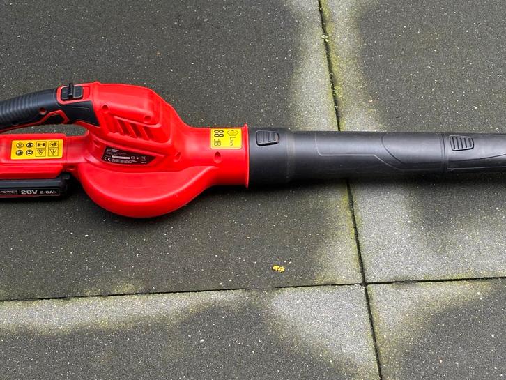 Ferm Accu bladblazer - Zo goed als nieuw, Tuin en Terras, Bladblazers, Gebruikt, Handgedragen, Accu, Ophalen of Verzenden